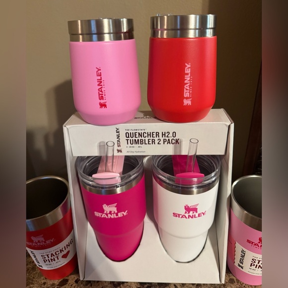 STANLEY x TARGET VALENTINES COLLECTION | ❤️🩷🤍💕 - Picture 3 of 6